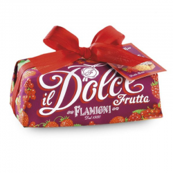 Dolce cake with red fruits