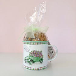 Spring mug with sweet Flamigni cookies